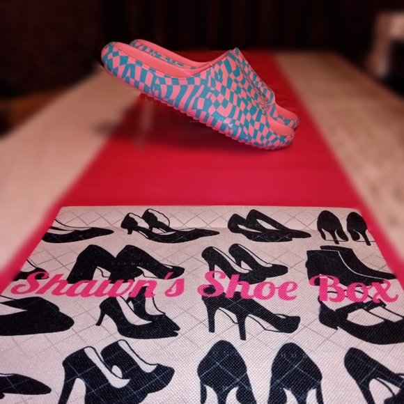 Wild Fable Slides - Picture 5 of 8